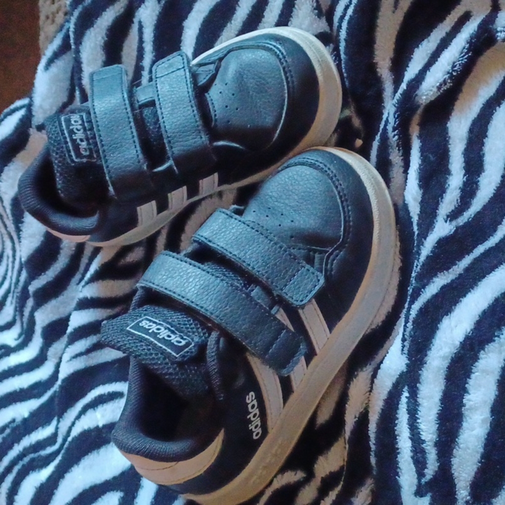 Toddler Adidas tennis shoes